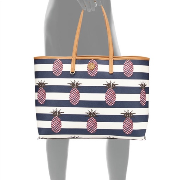 Tory Burch pineapple kerrington tote - Picture 3 of 3